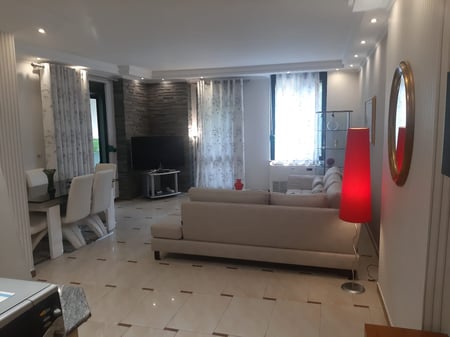 Apartament Me Qera 2+1 tek Ish Ekspozita (ID B2201289) Tirane