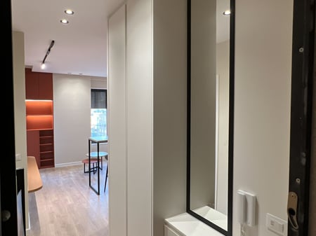 📲📲QIRA , APARTAMENT 1+1 📍Stacioni i Trenit  ‼️   