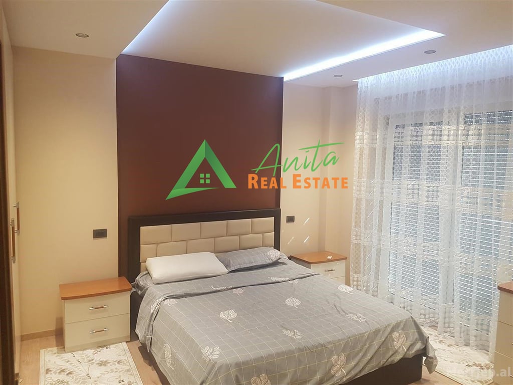 Liqeni i Thate ofrojme per qira apartament 2+1