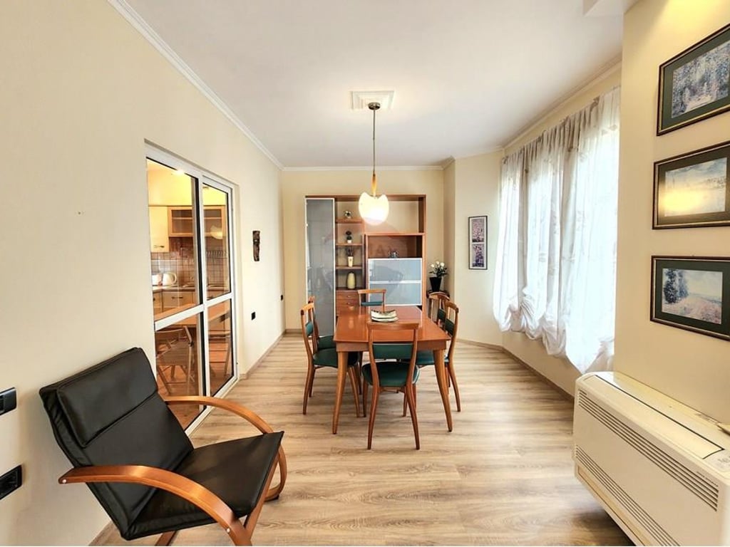 Qira - Apartament 1+1 prane Qendres 800€
