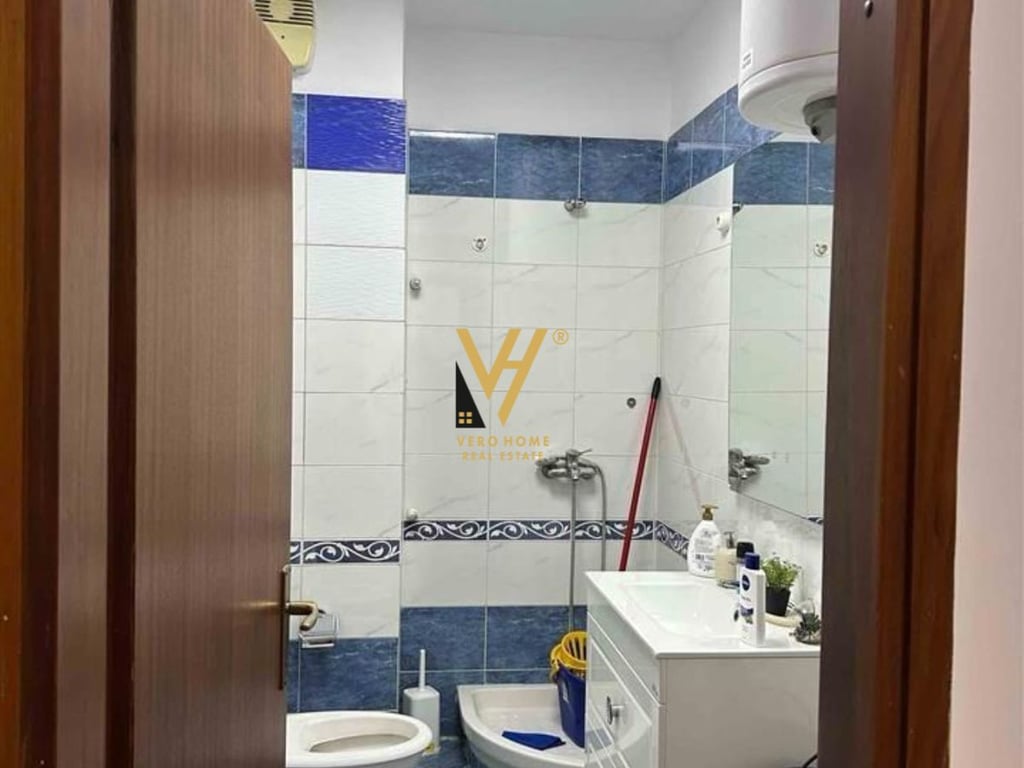 JEPET ZYRE 75 M2 ME QERA TE STACIONI I TRENIT 600 EURO