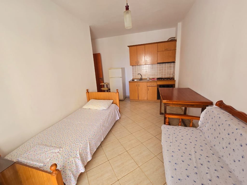SHITET APARTAMENT 2+1 NE PLAZHIN HEKURUDHA, DURRËS