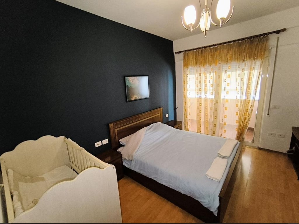 Apartament me Qera 1+1 Tek Komuna E Parisit (ID B2101081) Tirane