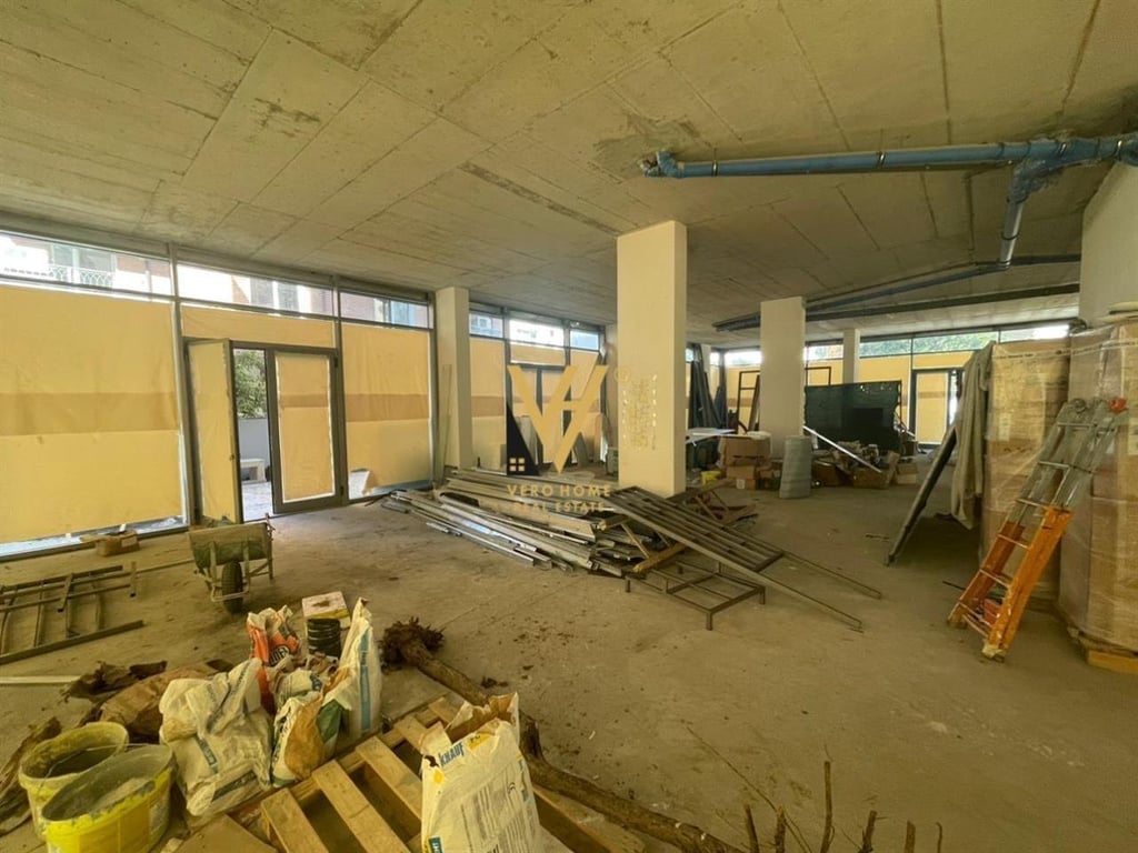 SHOP FOR RENT 376 M2 ON ELBASAN STREET 15,000 EURO
