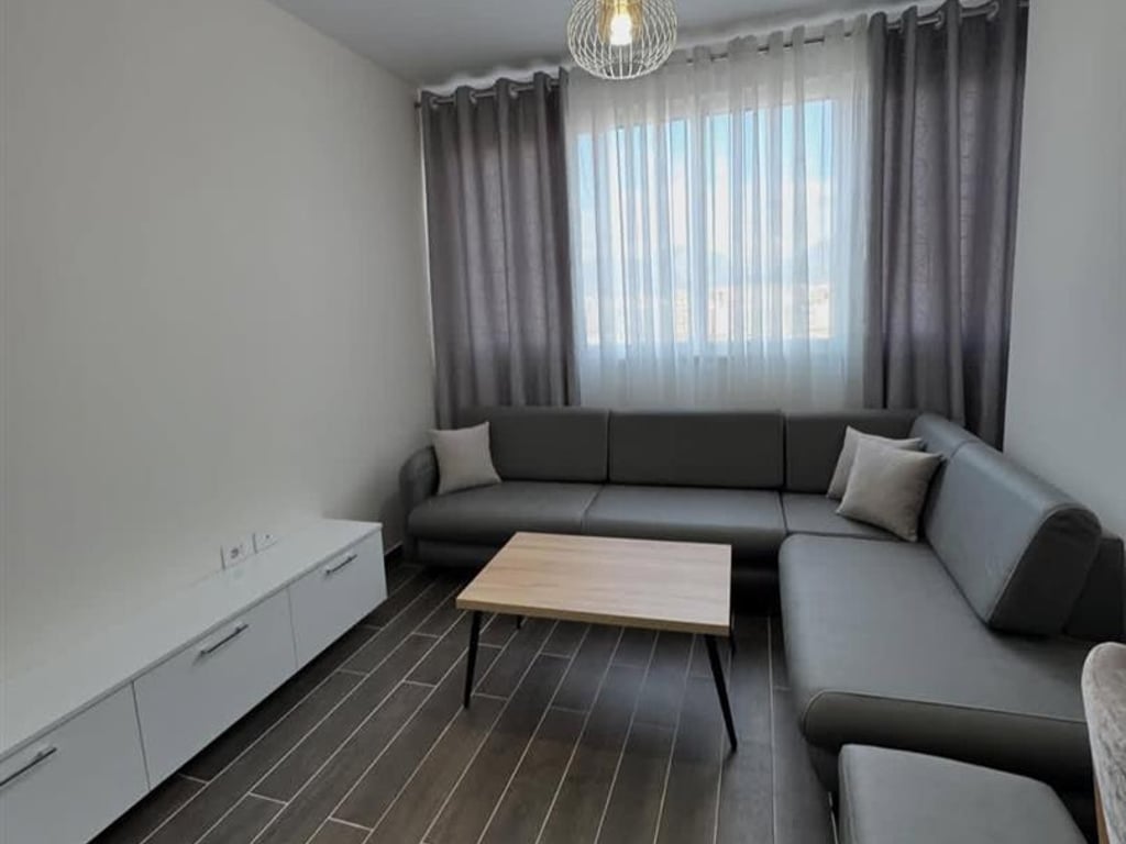 Apartment 2+1 for rent, opposite American Hospital 3 at Golden Park, 500 euros.