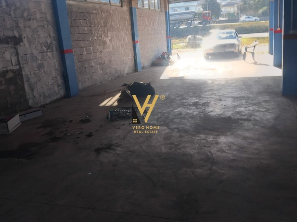 A 400M2 WAREHOUSE FOR RENT IN VORE 1,200 EURO