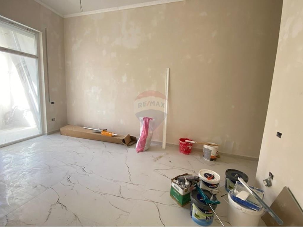 APARTAMENT 2+1 PER SHITJE NE QENDER