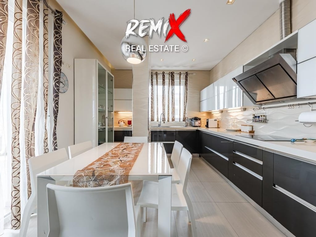 SUPER DUPLEX IN VENDITA VICINO AL PALAZZO DELLO SPORT, DURRES.