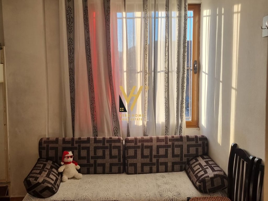 CASA IN AFFITTO A KOMBINAT - 1.100 EURO