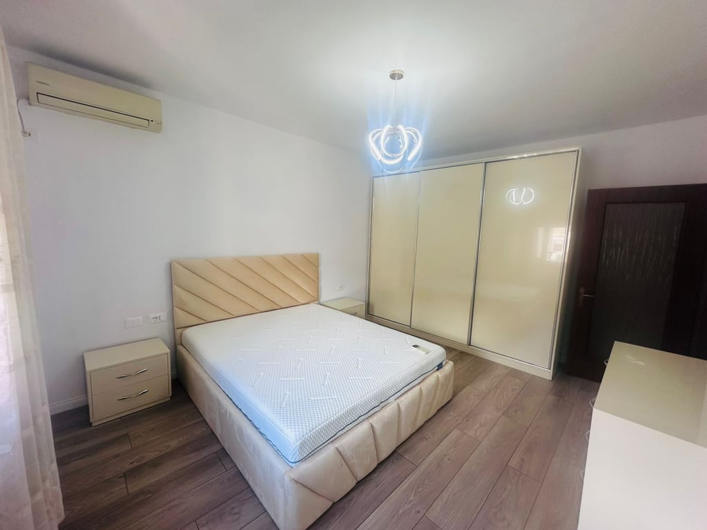 Affittasi appartamento 2+1+1 con balcone