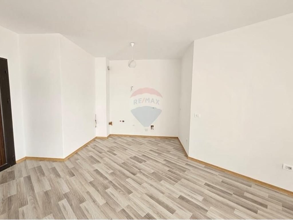 2+1 apartment for sale in Yzberisht!