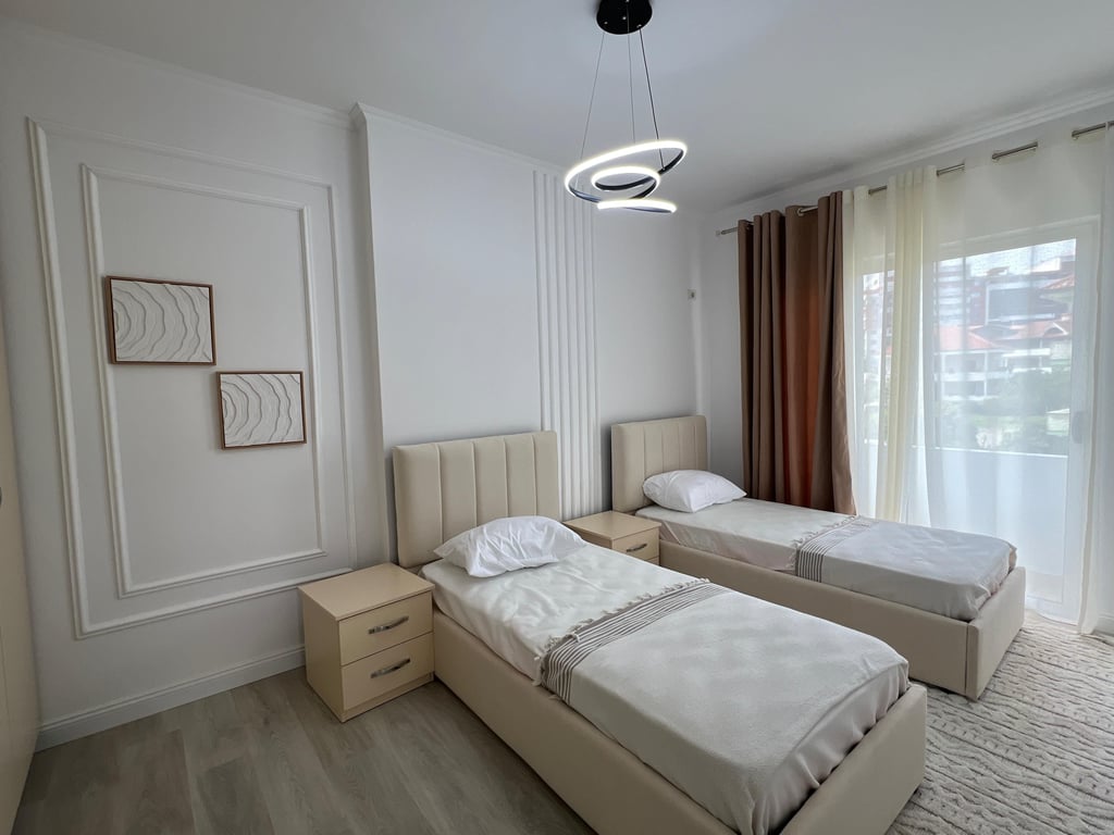 JEPET APARTAMENT ME QERA 2+1 , Rrethi Astie 