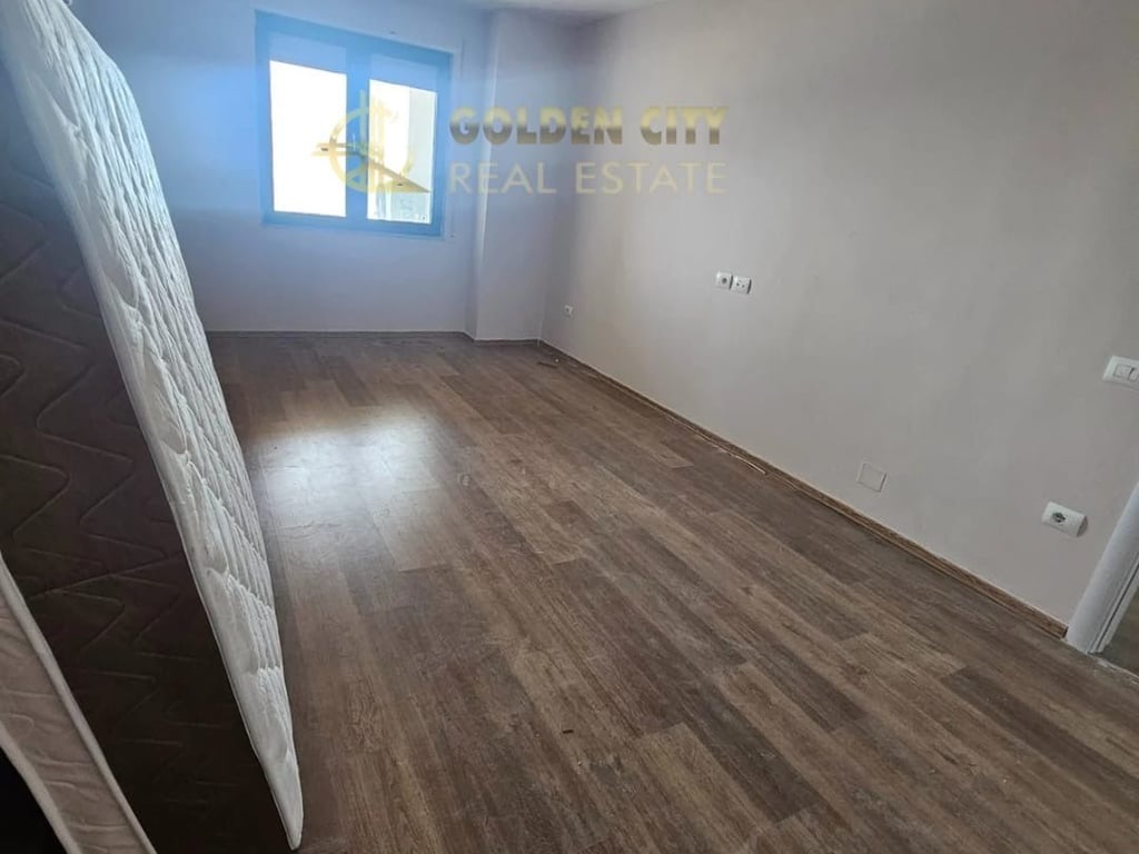 Vendesi super appartamento a Vollga.