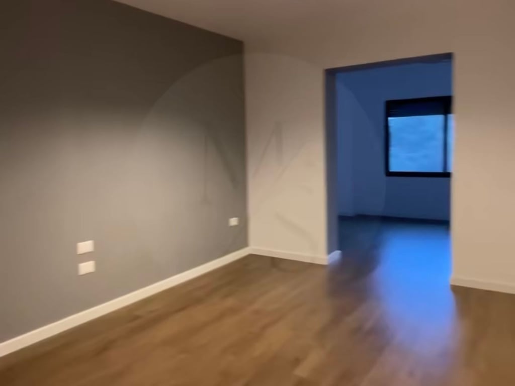 Ambiente commerciale di 200 m2 in affitto vicino a Piazza Willson.