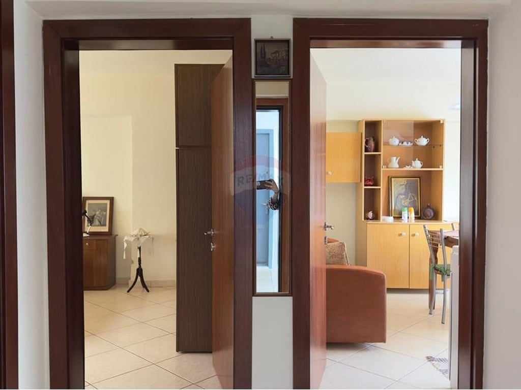 1+1 Apartment Zogu i Zi