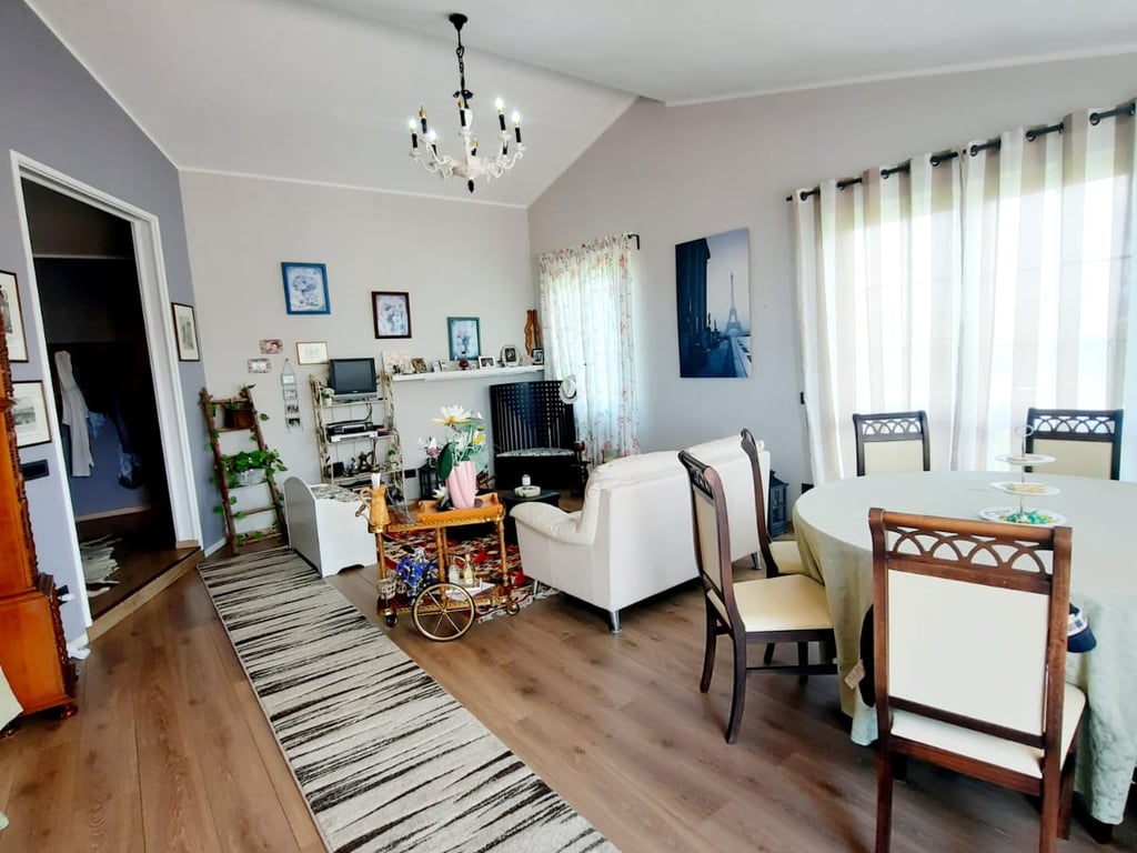 🔥Super property for sale, opportunity for agritourism🔥 Restaurant + 3500 m² of land for sale in Blerimaj, 2km from the Kavaje-Rrogozhine highway.