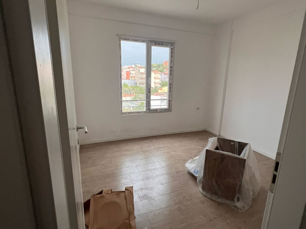 📣Shitet Apartament 1+1 te Xhamia e Selites🔑