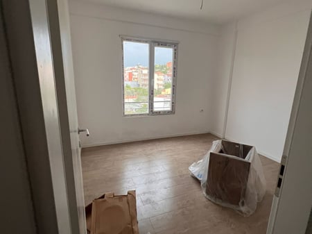 📣Shitet Apartament 1+1 te Xhamia e Selites🔑