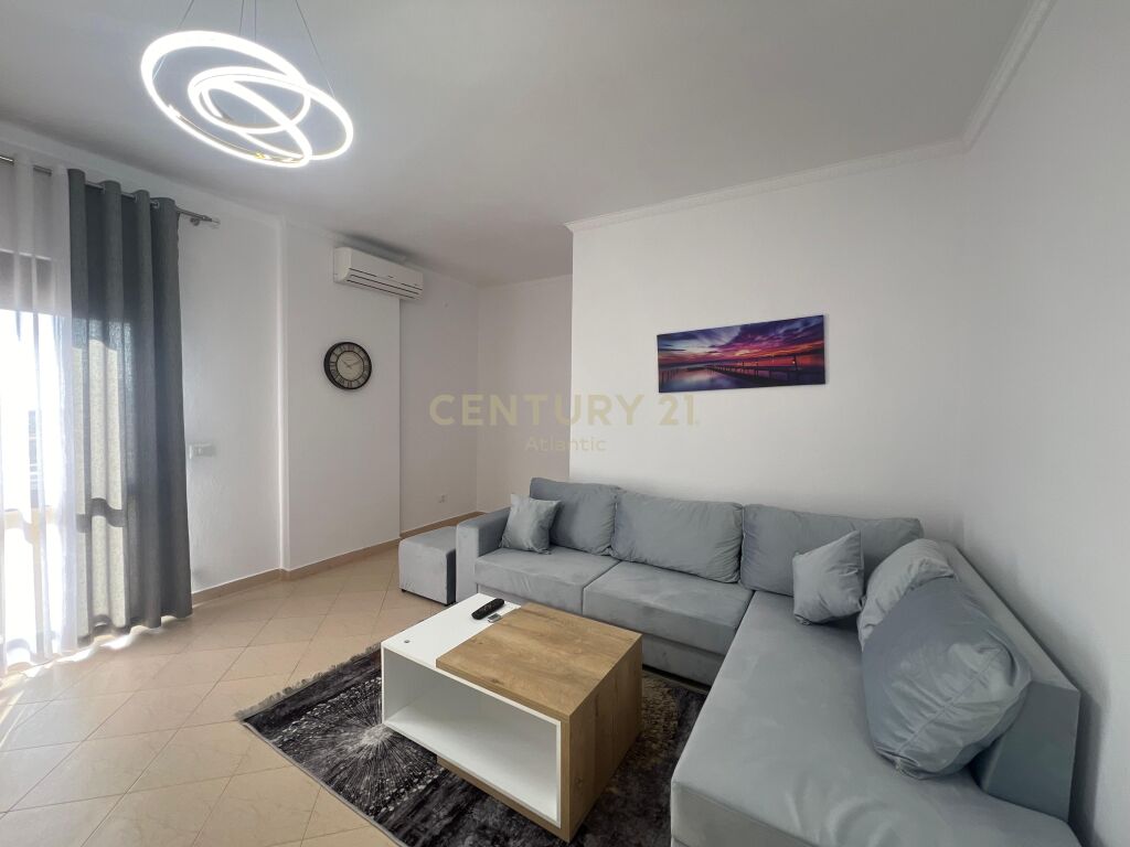 JEPET ME QIRA APARTAMENT 2+1+2 TUALETE TEK ISH RAJONI NE DURRES !