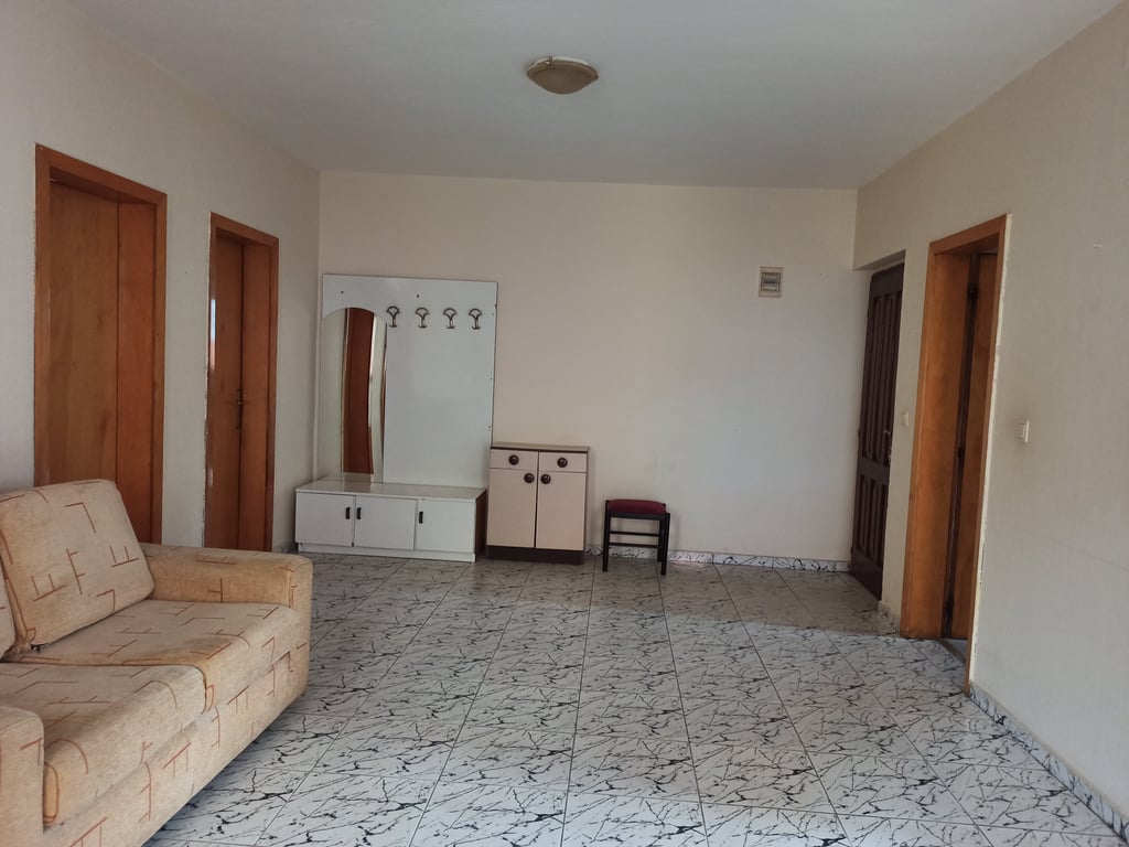 APARTAMENT 2+1 ME QERA 103 m²  RRUGA E DIBRES TE MEDRESEJA. 2 DHOME 2 BALLKONE 1 GUZHINE.