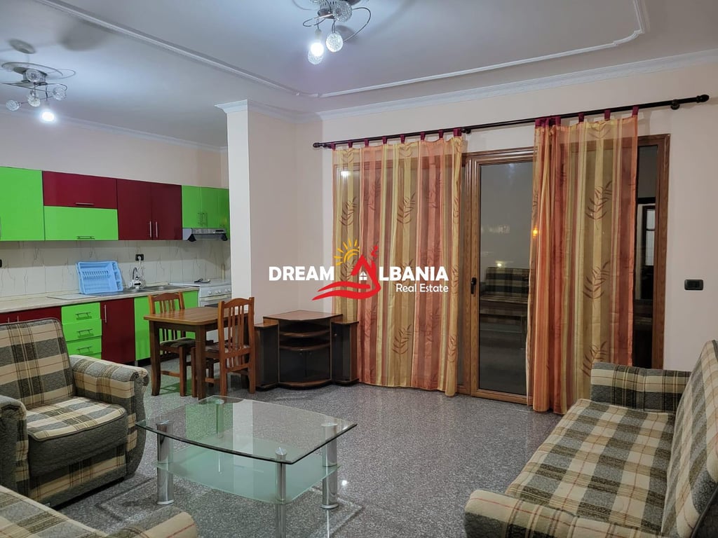 Appartamento 2+1+2 con 2 balconi in affitto ad Ali Dem, vicino all'Ospedale Continental a Tirana (ID 4251367)