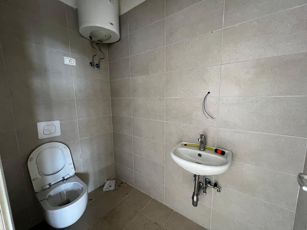 Jepet me qira Ambient Biznesi “Green City – Astir”, Tiranë