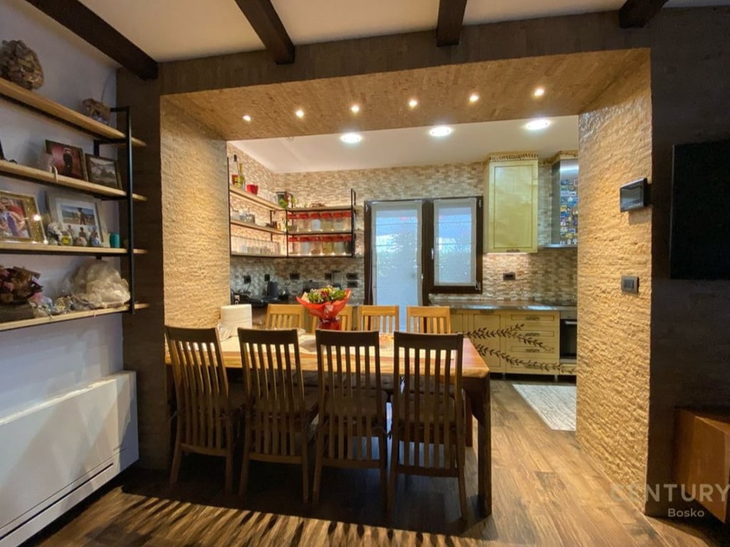 ✨ ATTICO IN AFFITTO – ZONA YZBERISH–ASTIR