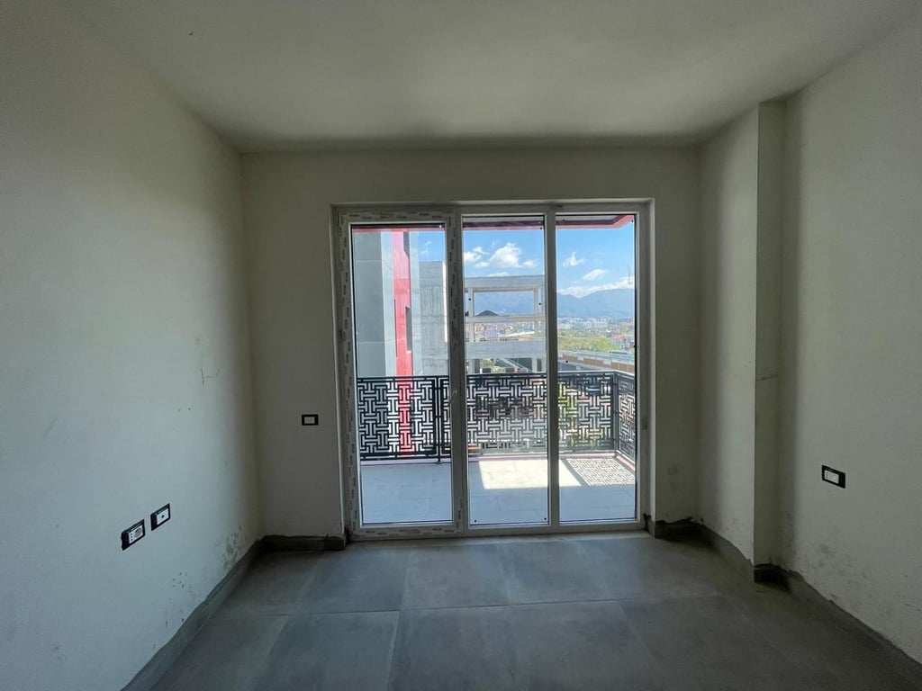 Apartament per shitje, 1+1 i konvertuar ne 2+1 ne Paskuqan!