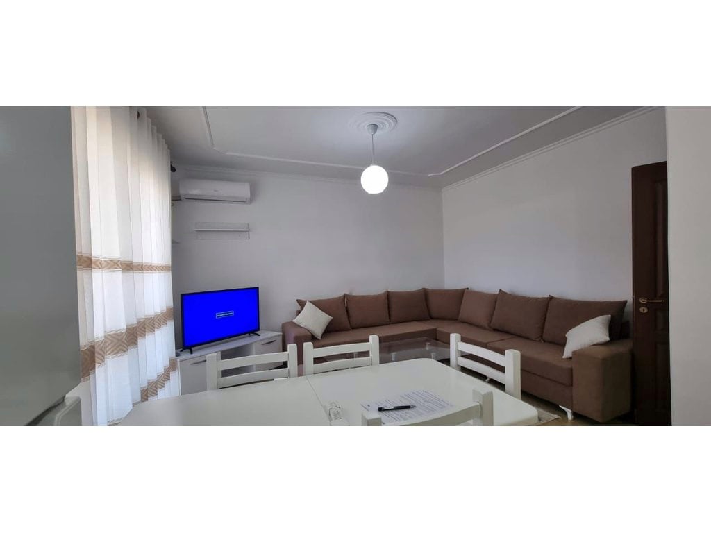 AFFITTIAMO APPARTAMENTO 1+1, VIA DI DIBRA! 550 € /Mese