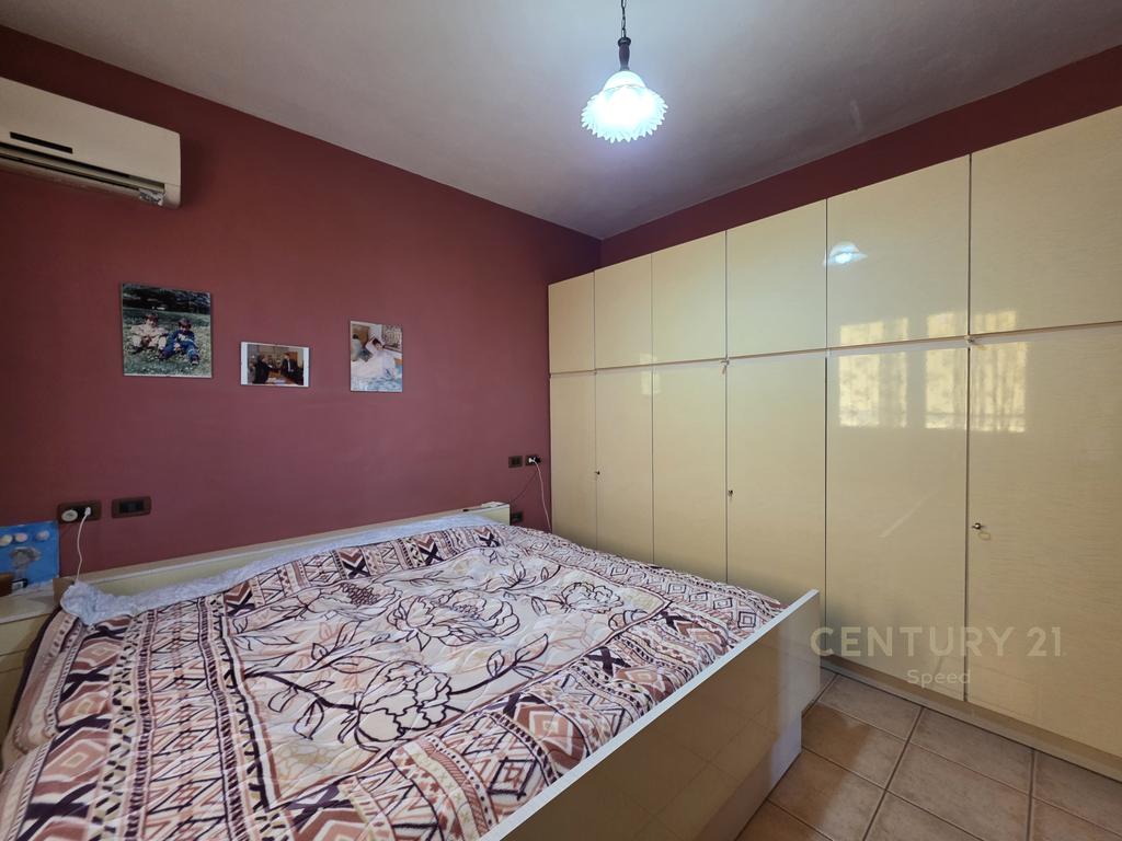 SHESIM VILE TRE KATESHE PRANE KODRES SE PRIFTIT !!