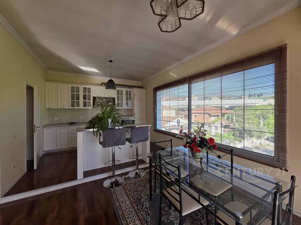 SHESIM VILE TRE KATESHE PRANE KODRES SE PRIFTIT !!