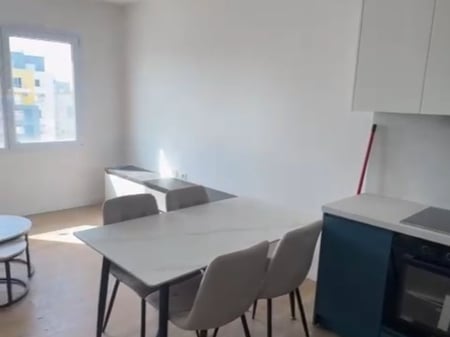 JEPET ME QIRA APARTAMENT 3+1 ,FUSHA E AVIACIONIT, TIRANË