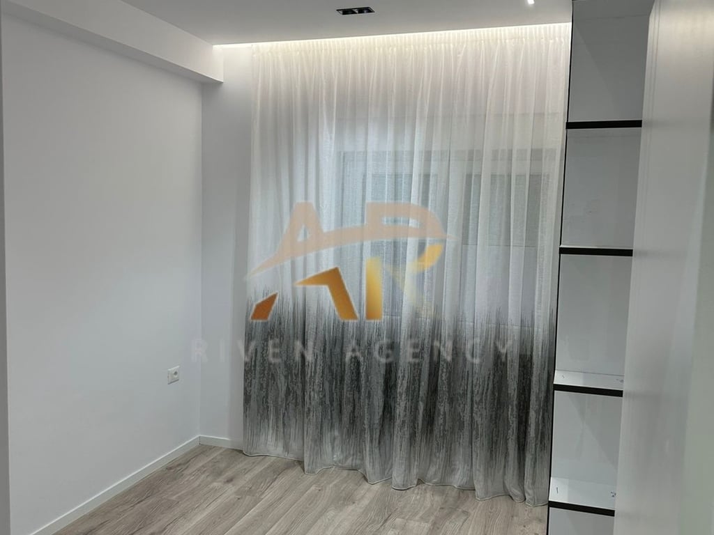 Jepet apartament me qera 2+1 Bllok