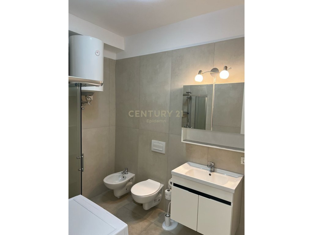 Jepet me qera apartament 1+1 te Tregu Industrial!