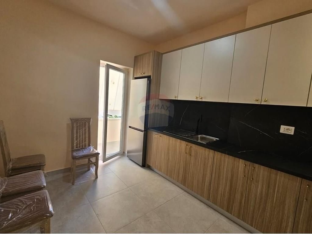 Appartamento 1+1 in affitto in Via di Dibra!