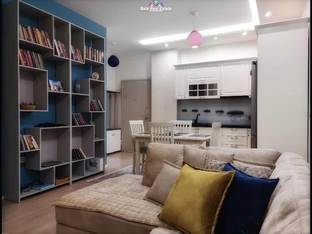 Apartament me qera 1+1 tek Komuna e Parisit (ID B210863) Tirane.