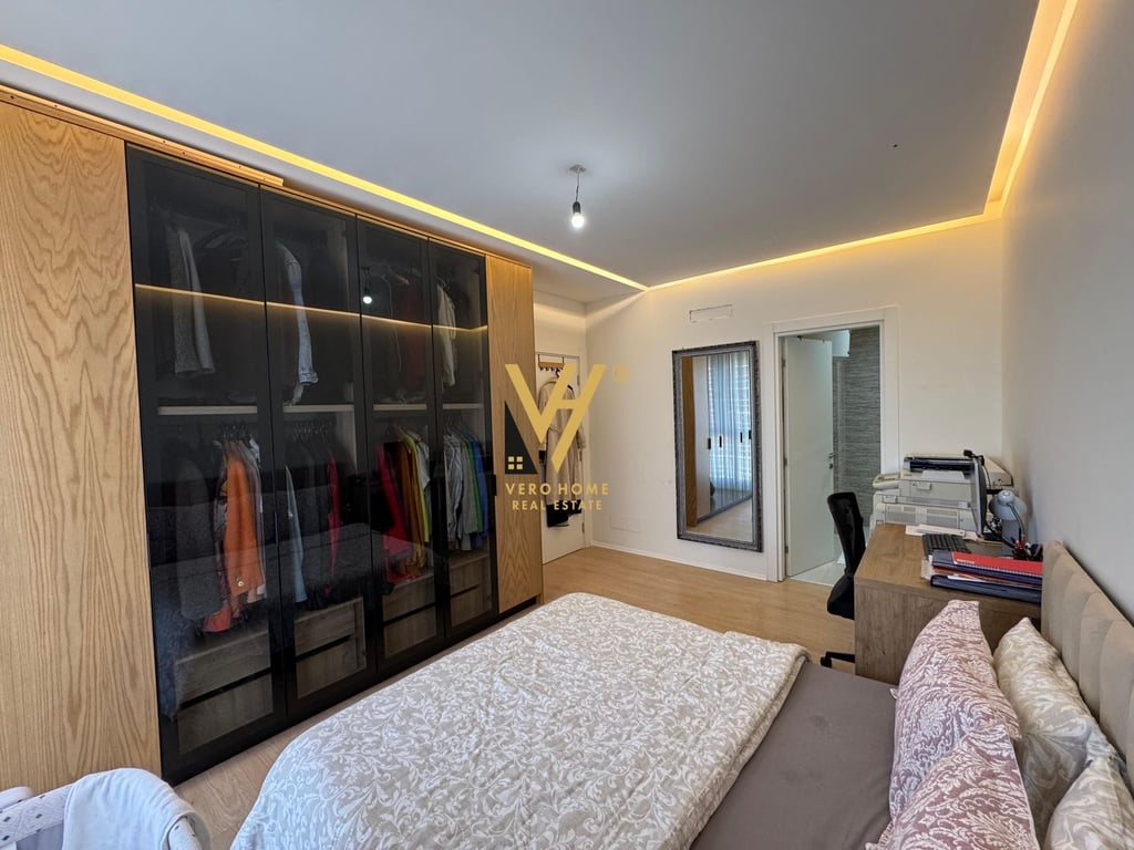 VENDESI APPARTAMENTO 2+1+2+BLK A FIORI DI BOSCO 260.000 EURO
