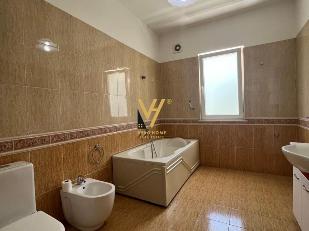 JEPET VILE 2 KATESHE ME QERA TE BLLOKU I VILAVE SELITE 2.000 EURO