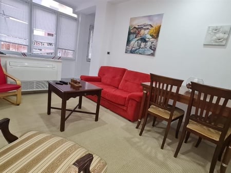 1+1 for rent in Bllok, near the Law Faculty.