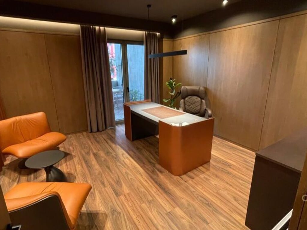 🏢 ZYRA DHE MAGAZINË ME QIRA NË KASHAR, PRANË TOP CHANNEL! 🌟 | OFFICE AND WAREHOUSE FOR RENT IN KASHAR, NEAR TOP CHANNEL!