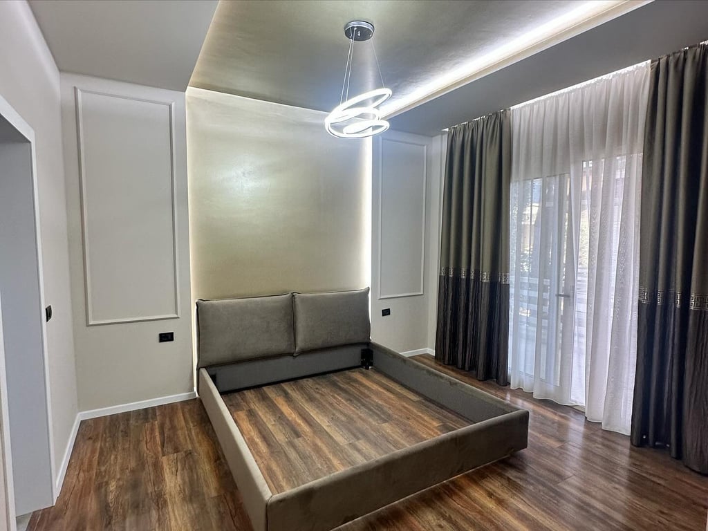 Shitet SUPER APARTAMENT 2+1+2 te Gjiri i Lazit, Lura 1