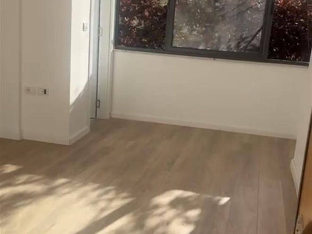 Jepet me qera ambient 60m2 prane Delijorgjit