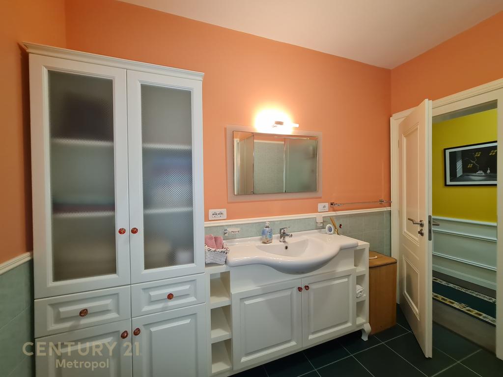 For rent, a 2+1 apartment, Kinostudio.