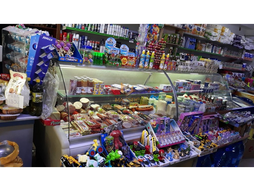 Dyqan Me Qira në Porcelan, Tiranë - 600€ | 80 m²