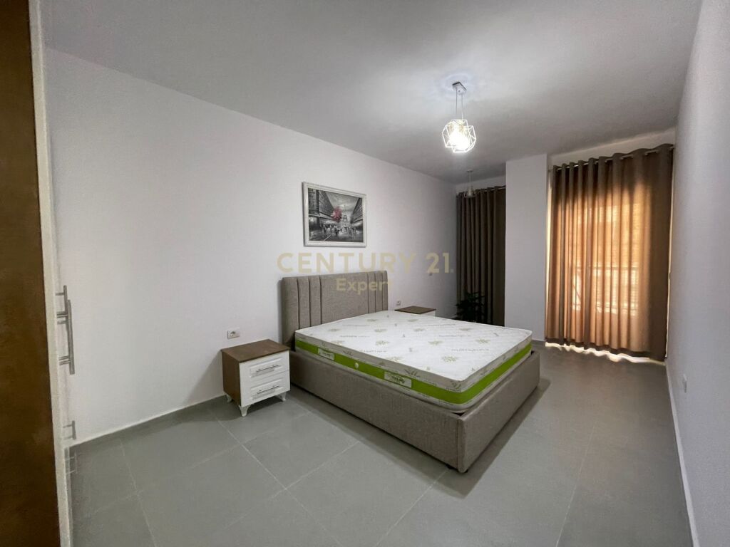 APARTAMENT 1+1ME QIRA NE RRUGEN E DURRESIT!