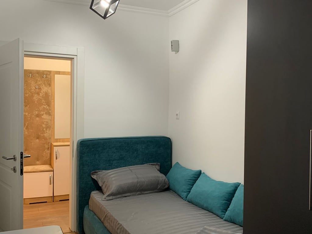 A 3+1 apartment is for rent on Bardhyl Street.