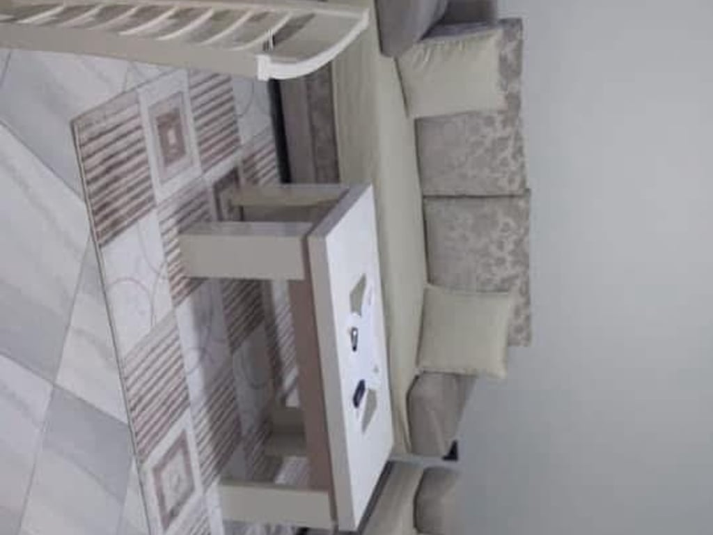 Jepet apartament me qera 1+1 Ish Restorant Durrsi