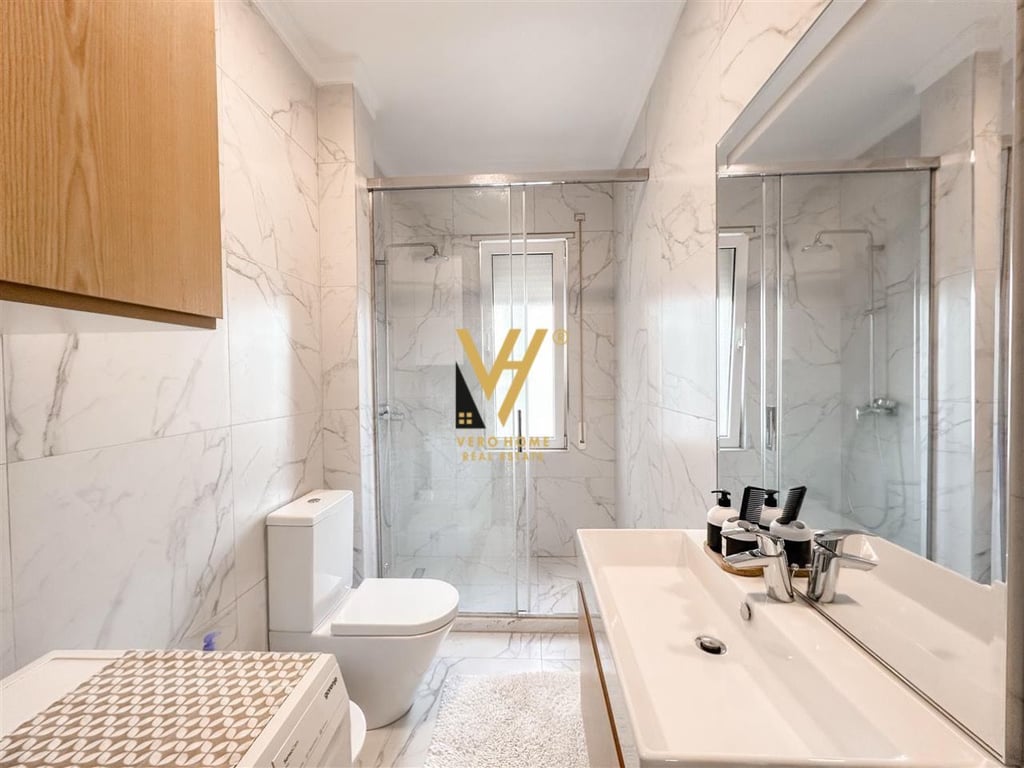 VENDESI APPARTAMENTO 3+1+BOX AL GIARDINO BOTANICO 250.000 EURO