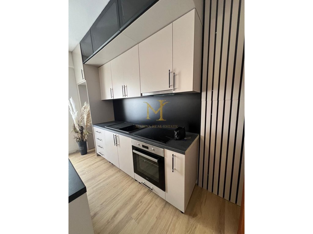 AFFITTASI APPARTAMENTO CON VISTA MARE, SPIAGGIA DI DURRES!!