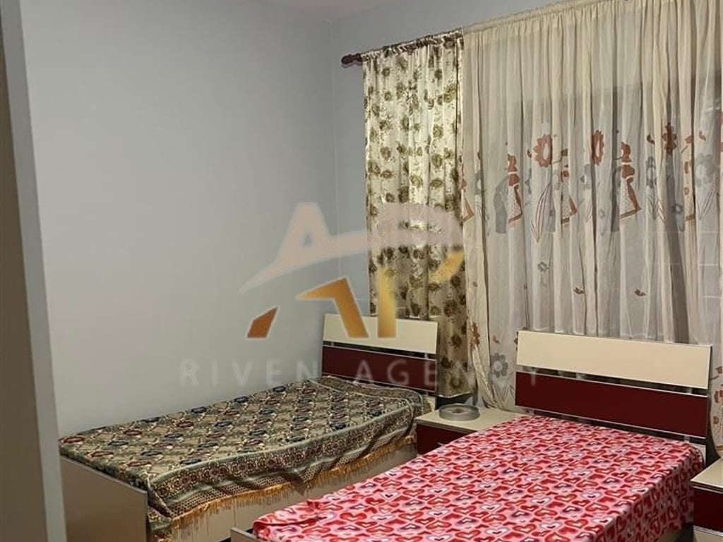 Jepet me qera shtepi private 2+1 Laprak